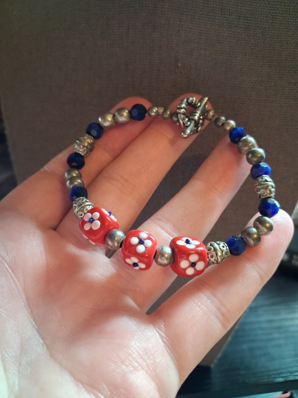 8 inch Floral style bracelet